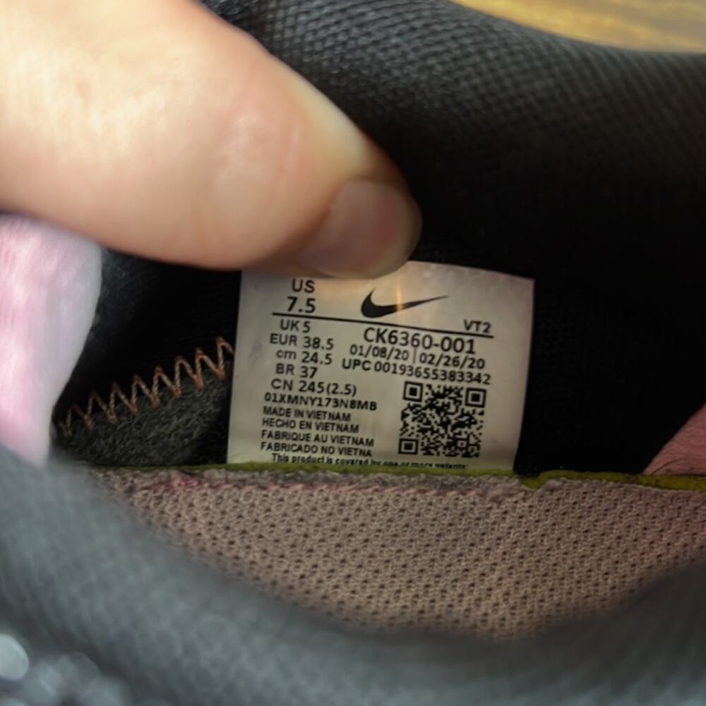 Nike Pink & Black Renew Size 7 Sneakers - Picture 14 of 14